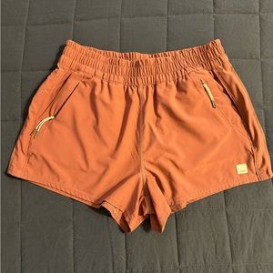 EUC Vuori Dash Short - Desert Rose